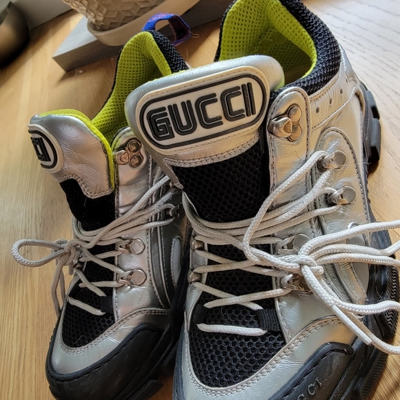 Authentic Gucci X Sega metallic flashtrek - Picture 1 of 4